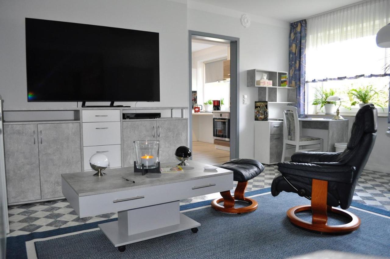 Ferienwohnung Suedpark Шнефердінген Екстер'єр фото